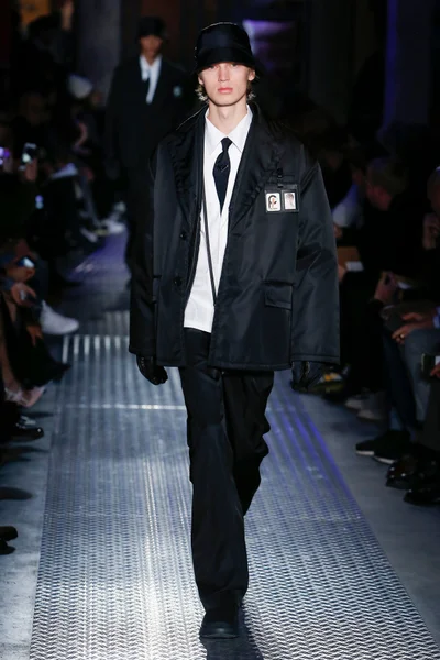 Look 57